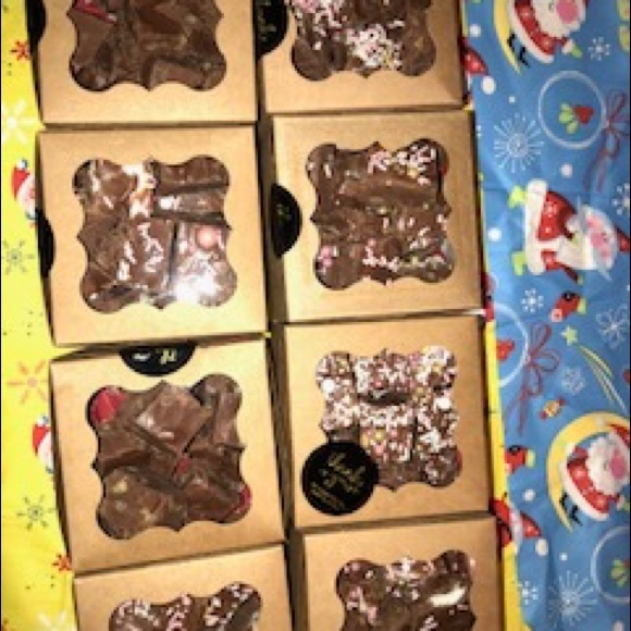 Hi Welcome to my closet!Free gift with purchase 🎁 - Picture 10 of 11